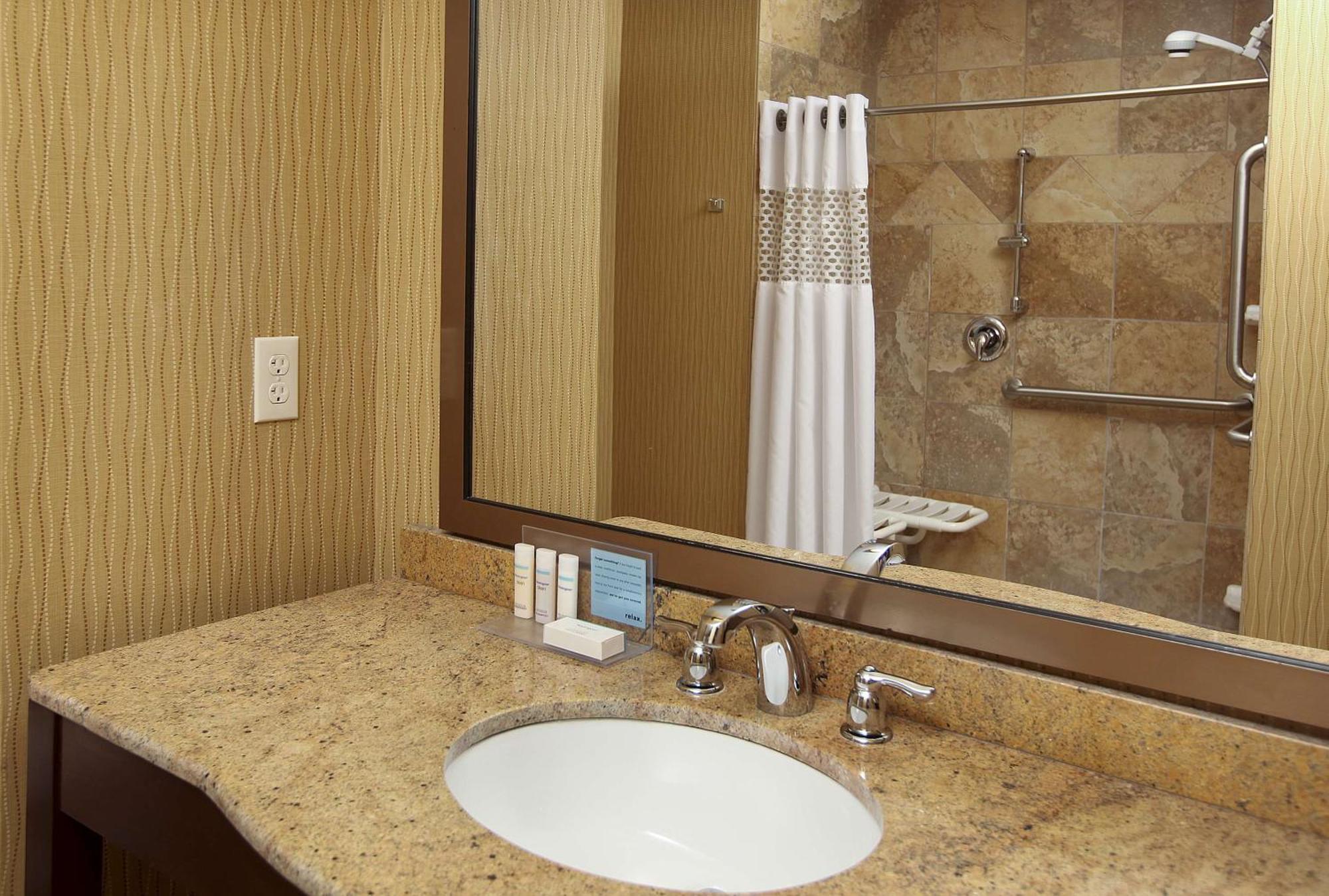 Hampton Inn & Suites Fargo Medical Center Ngoại thất bức ảnh