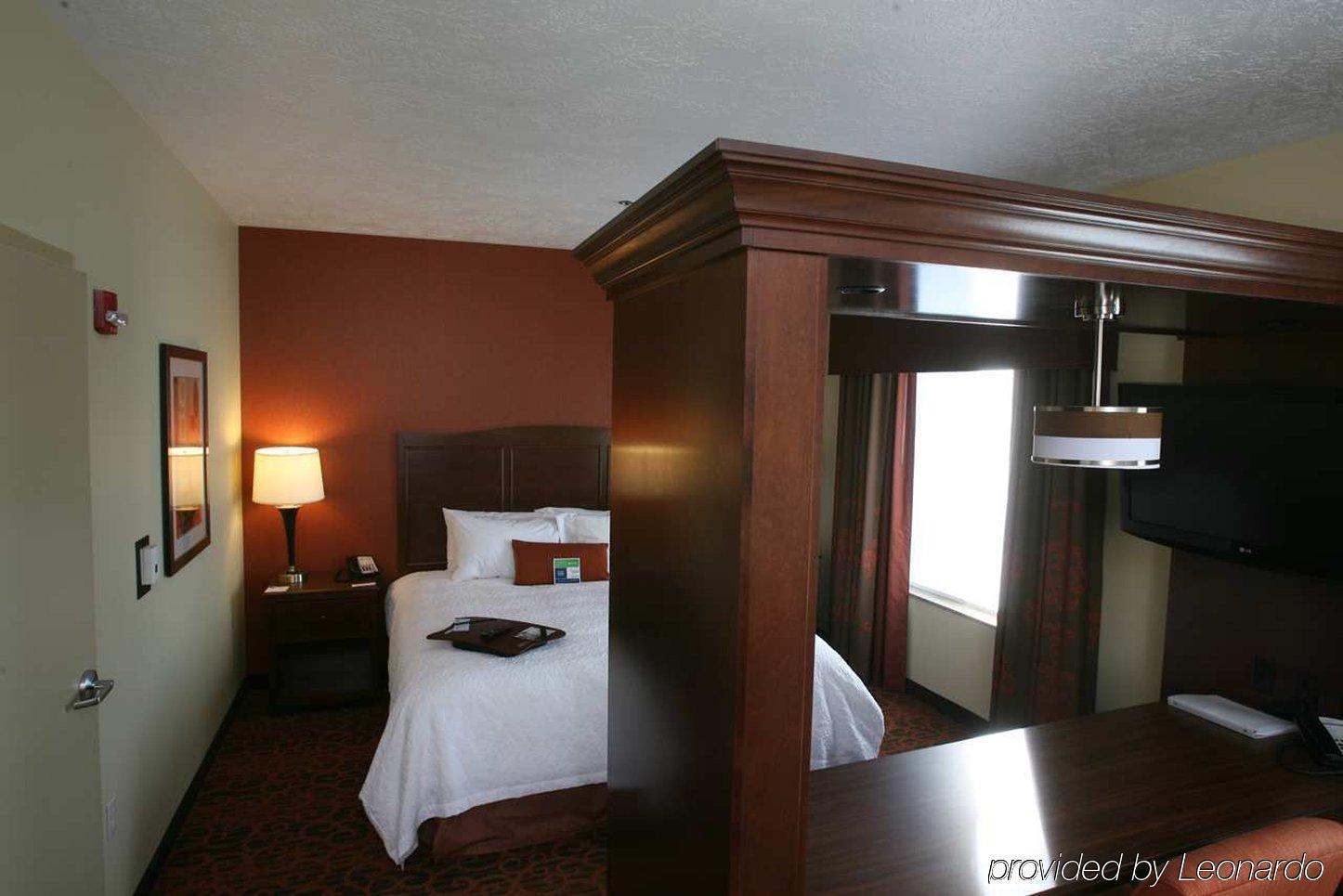 Hampton Inn & Suites Fargo Medical Center Phòng bức ảnh